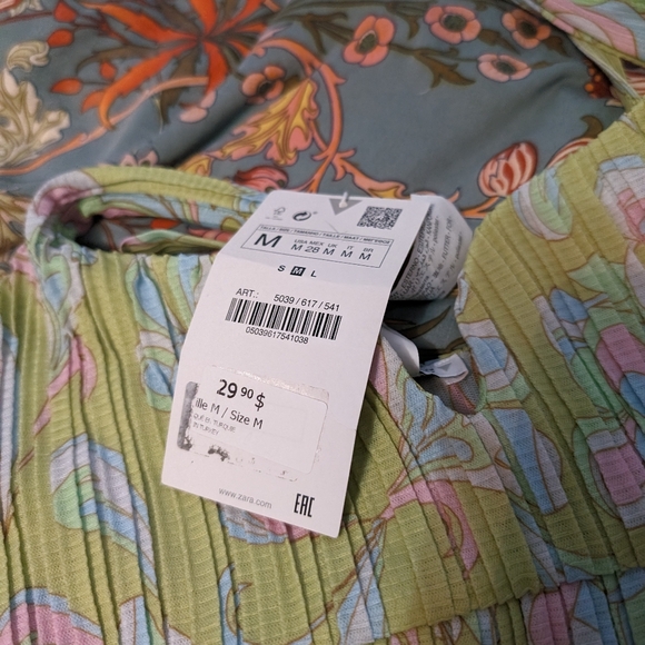 Zara Green Floral Crop Top - Picture 2 of 3